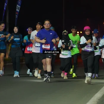 Runner Photo 7638111