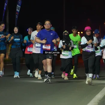Runner Photo 7638112