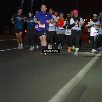 Runner Photo 7638127