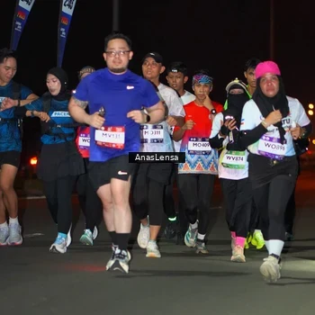 Runner Photo 7638130