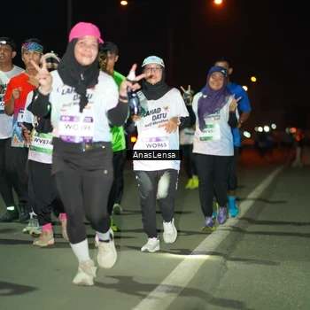Runner Photo 7638132