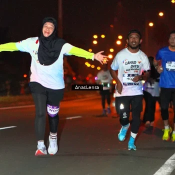 Runner Photo 7638163