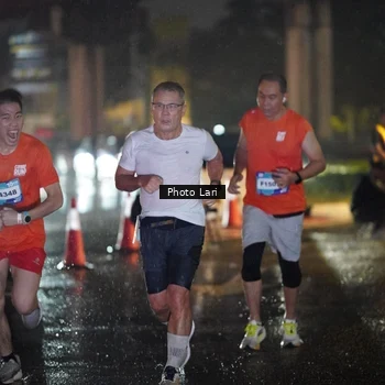 Runner Photo 7638171