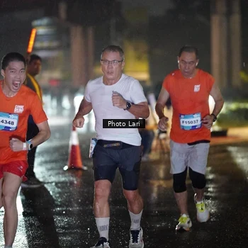 Runner Photo 7638172