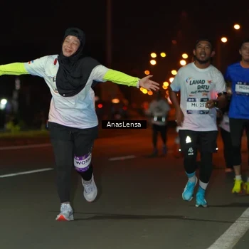 Runner Photo 7638183