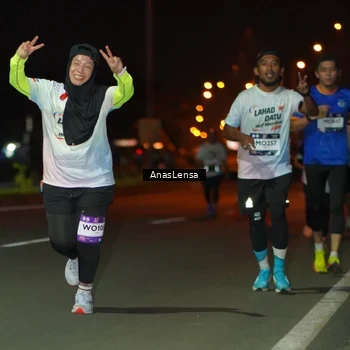 Runner Photo 7638191