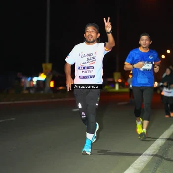 Runner Photo 7638215