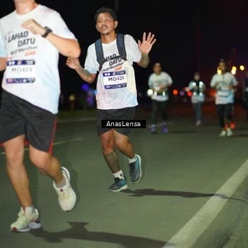 Runner Photo 7638285