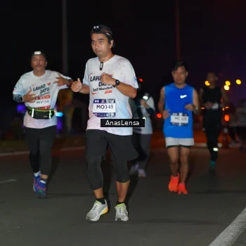 Runner Photo 7638288