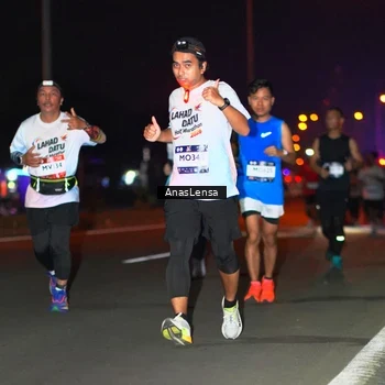 Runner Photo 7638314