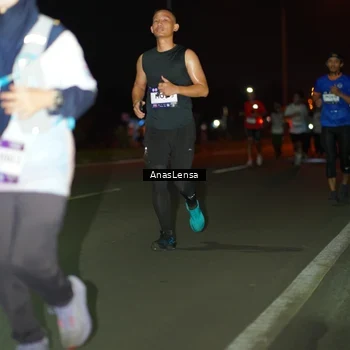 Runner Photo 7638330