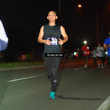 Runner Photo 7638333