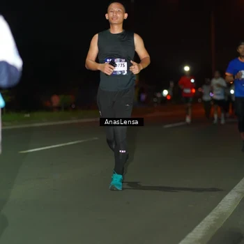 Runner Photo 7638335