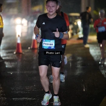 Runner Photo 7638349