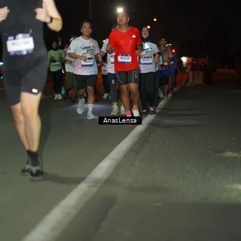 Runner Photo 7638374