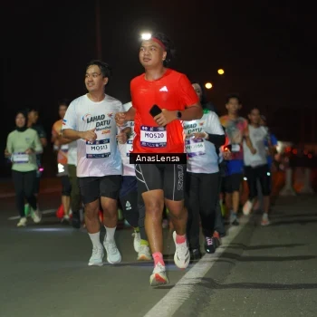 Runner Photo 7638379