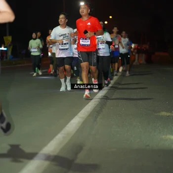 Runner Photo 7638380