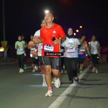 Runner Photo 7638384