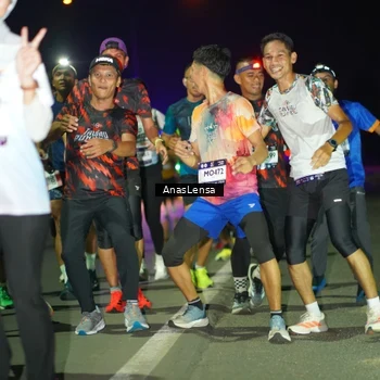 Runner Photo 7638404