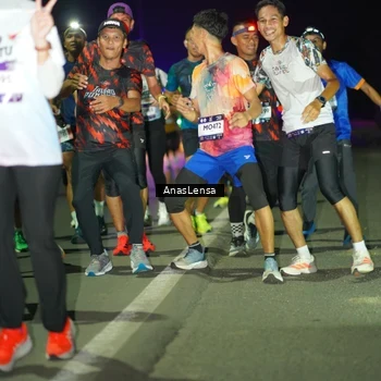 Runner Photo 7638406