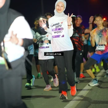 Runner Photo 7638415