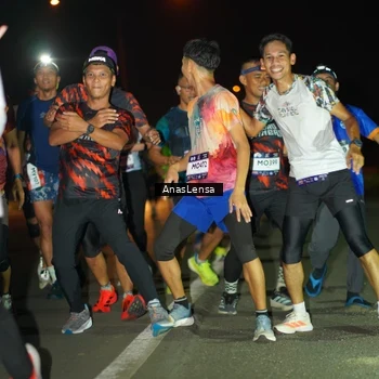Runner Photo 7638416