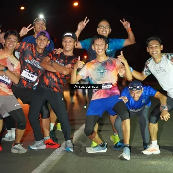 Runner Photo 7638447