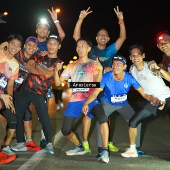 Runner Photo 7638455