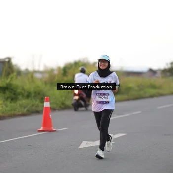 Runner Photo 7638467