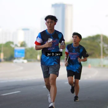Runner Photo 7638549