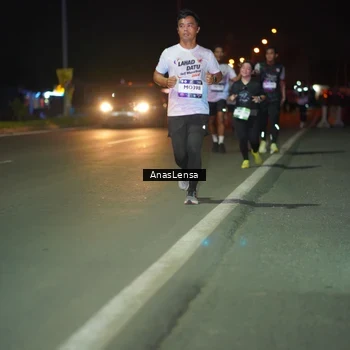 Runner Photo 7638563