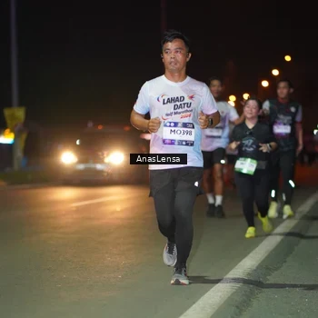 Runner Photo 7638565