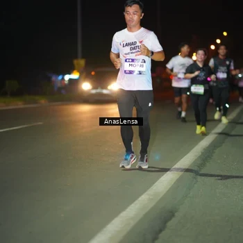 Runner Photo 7638567