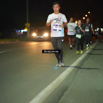 Runner Photo 7638569