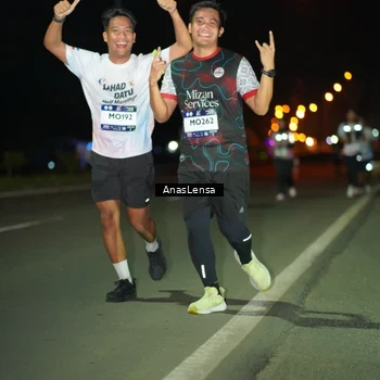 Runner Photo 7638673