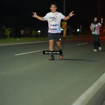 Runner Photo 7638683
