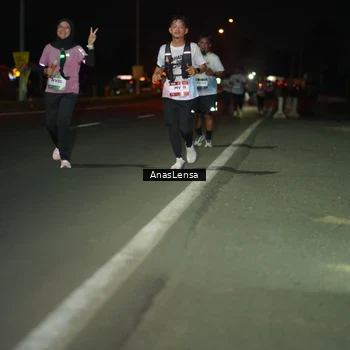 Runner Photo 7638695