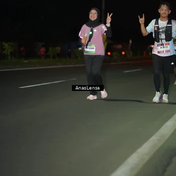 Runner Photo 7638709