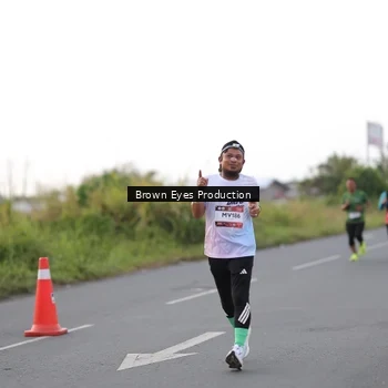 Runner Photo 7638737