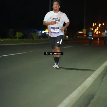 Runner Photo 7638752