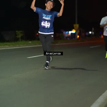 Runner Photo 7638844