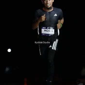 Runner Photo 7638876