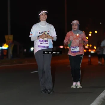 Runner Photo 7638913
