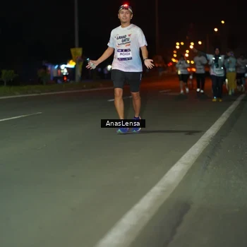 Runner Photo 7639071