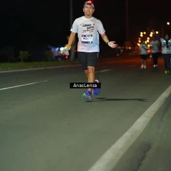 Runner Photo 7639074