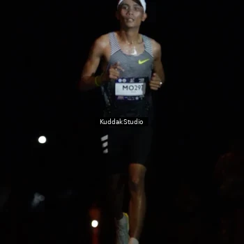 Runner Photo 7639110
