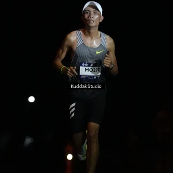 Runner Photo 7639112
