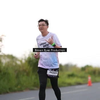 Runner Photo 7639423