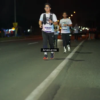 Runner Photo 7639440