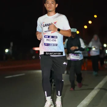 Runner Photo 7639467